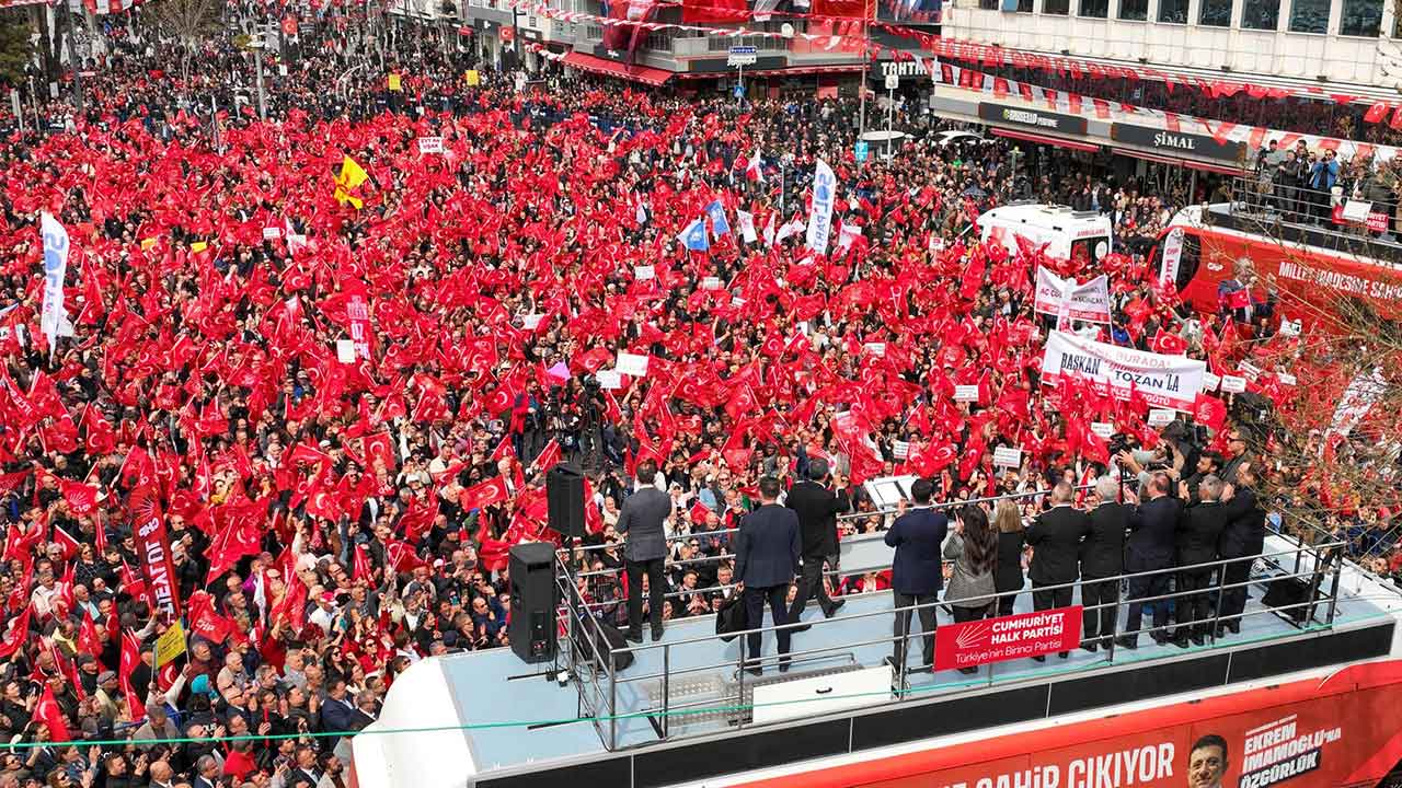 Özgür Özel Uşak’tan Seslendi: “Uşak’ın Hizmetine Engel Olanlar Sandıkta Cevabını Alacak”