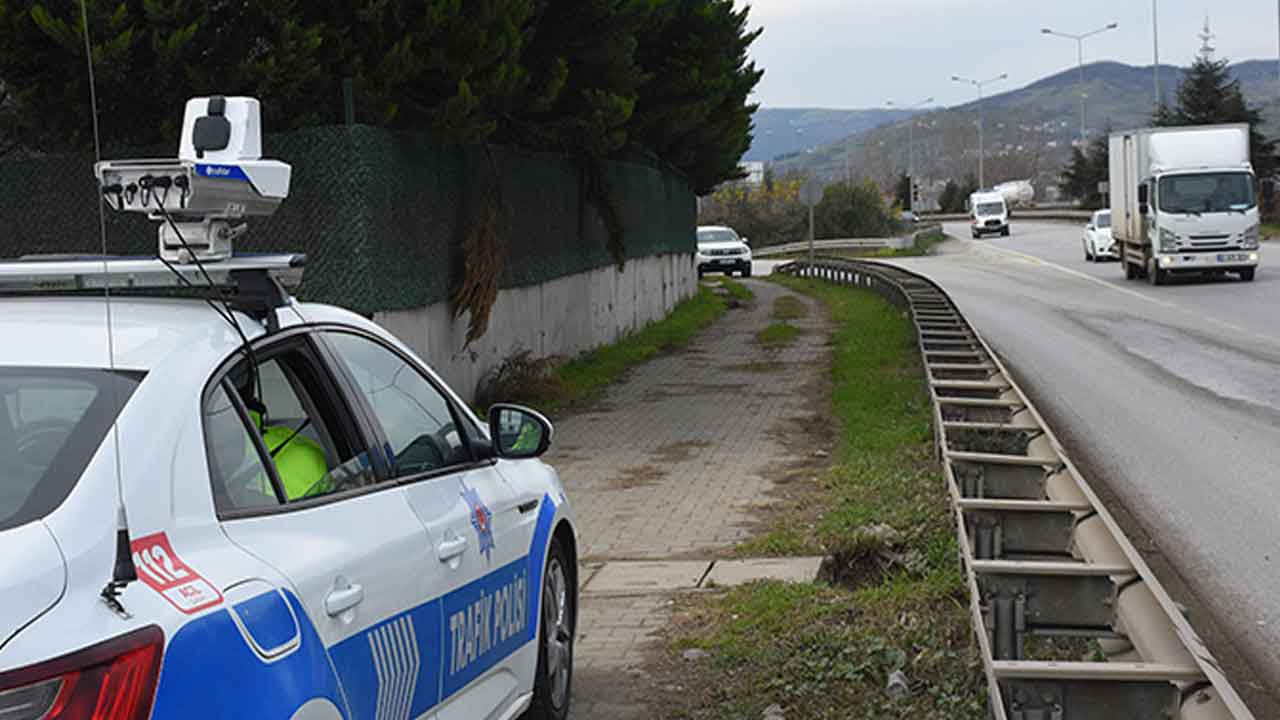 Uşak’tan Bayram İçin Yola Çıkacaklara Kritik Uyarı: Hız Sınırına Dikkat