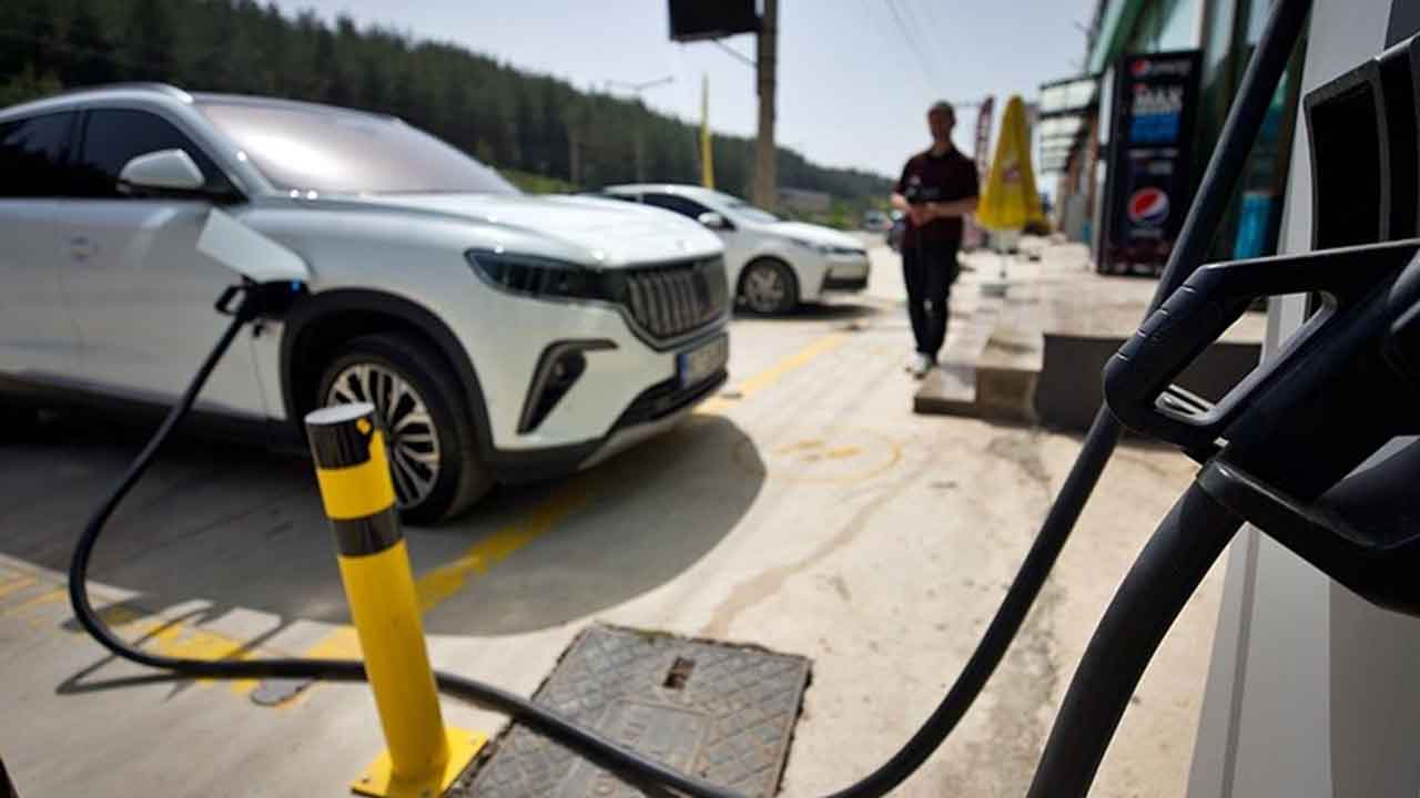 Elektrikli Araç Kullanıcılarına Büyük Kolaylık! Yeni Yönetmelik Yürürlükte