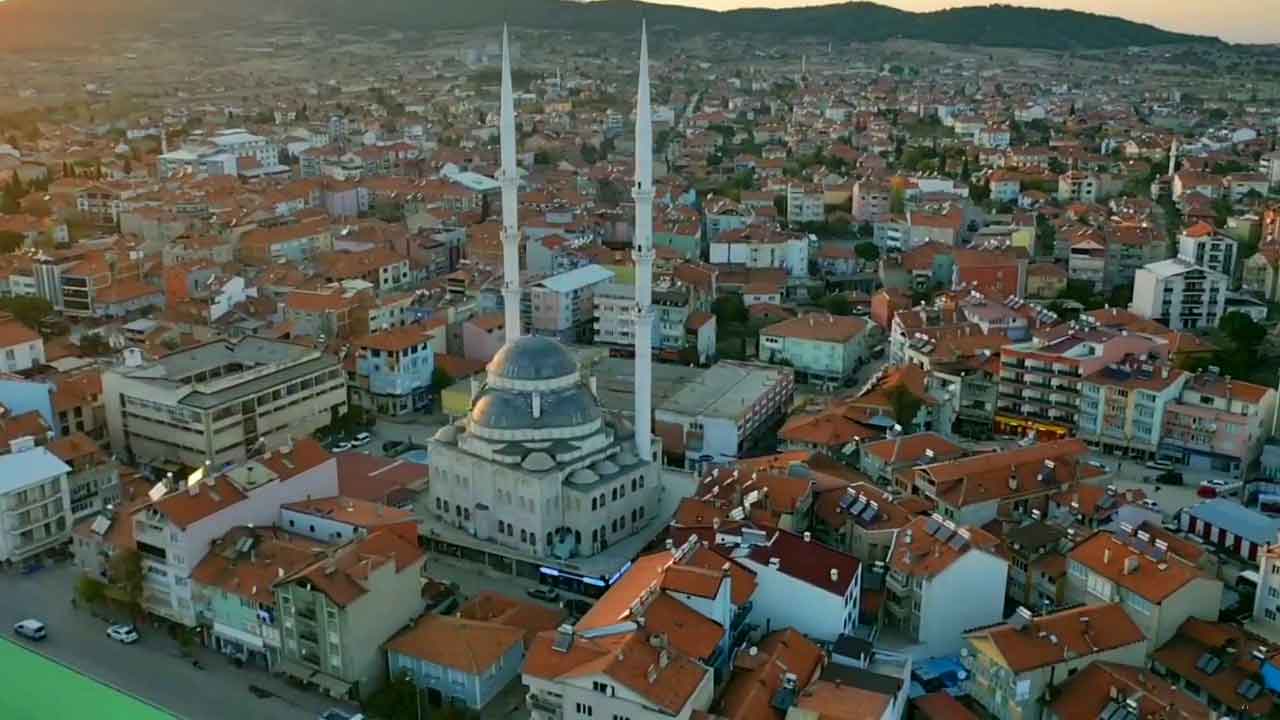 Eşme’de İcralık Taşınmazlar Satılıyor Detaylar Açıklandı