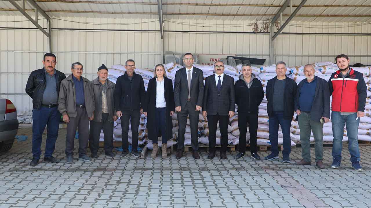 Uşak’ta Tarımsal Destek Artıyor Çiftçiye Hibe Tohum