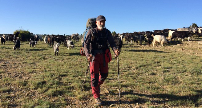 Sadi Yalgın, yörüklerle 26 gün yürüyerek göç yolunu kaydetti