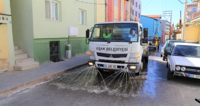 Uşak Belediyesi'nden temizlik seferberliği