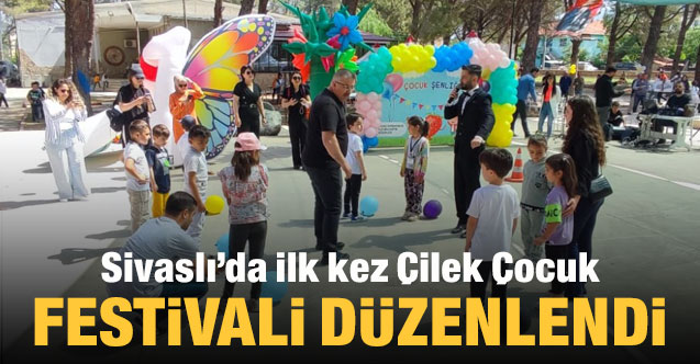 Sivaslı ilçesinde ilk kez Çilek Çocuk Festivali düzenlendi