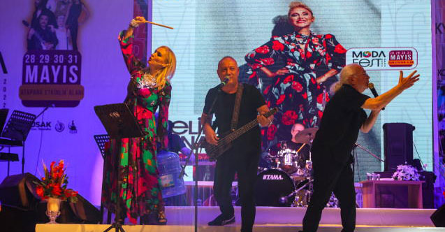 Moda Fest'in Üçüncü Gününde Konser ve Sahne Şovları İzleyenleri Coşturdu