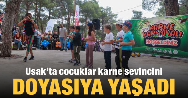 Uşak'ta Çocuklar Karne Sevincini Doyasıya Yaşadı