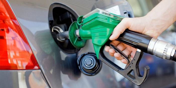 Benzine 14 TL zam mı gelecek? Akaryakıtta korkutan açıklama!