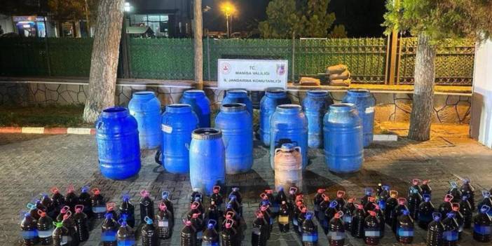 Manisa'da jandarma 4.100 litre kaçak şarap yakaladı!