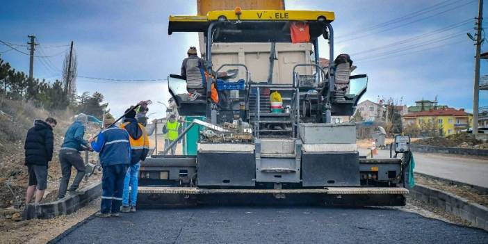 Kütahya Emet’te sıcak asfalt çalışmaları 3 aşamada tamamlanacak