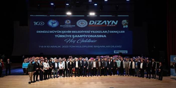 Denizli'de Halk Oyunları Türkiye Şampiyonası ödülleri sahiplerini buldu