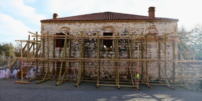 Aydın’da 1 asırlık tarihi binada restorasyon çalışması başladı
