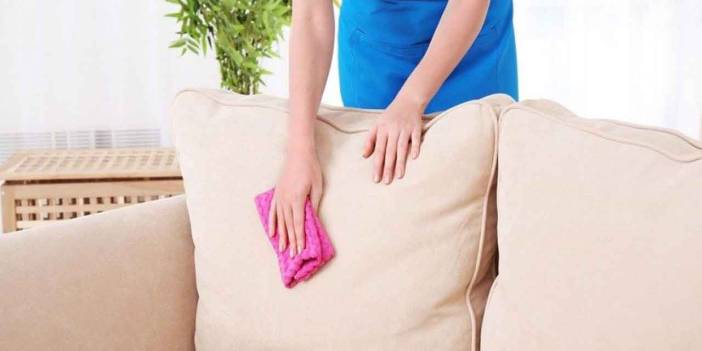 Koltuk ve halı yıkatmaya son! En kolay ve pratik koltuk halı silme yöntemi