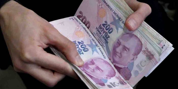 Türkiye Finans'tan ayın jesti! Emeklilere 17.500 TL maaş promosyonu paketi!