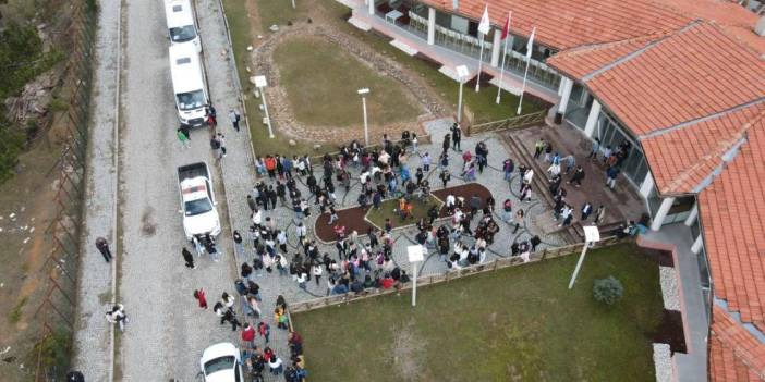Manisa Spil Milli Parkı 400 kişilik öğrenci grubunu ağırladı