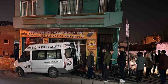 İzmir'de yaşlı adam karısını öldürüp polise teslim oldu!