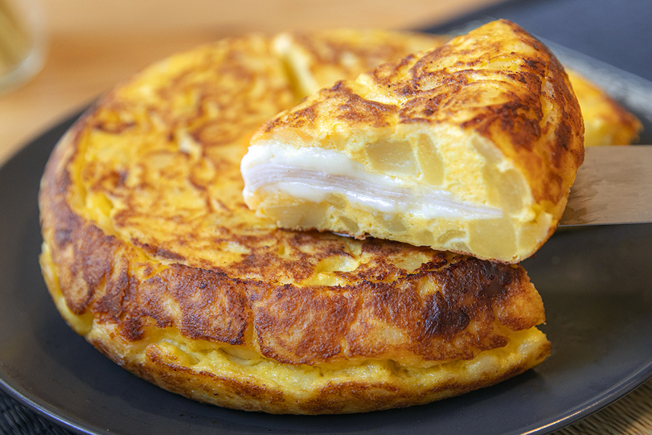 ispanyol-omleti-tortilla-yemekcom.jpg