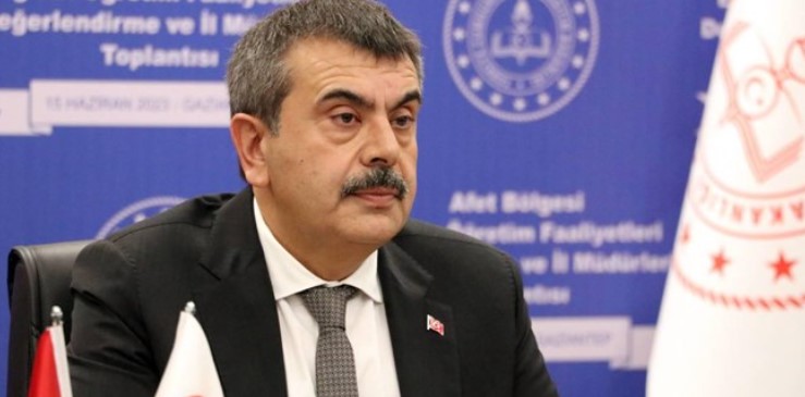 bakan-tekin.jpg